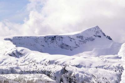 g3/23/579023/3/57804121.Mt.AlbertEdward.jpg