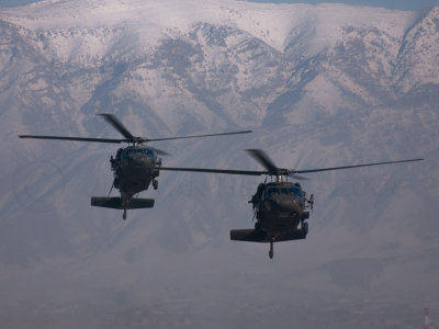 UH-60 Blackhawks approaching to land