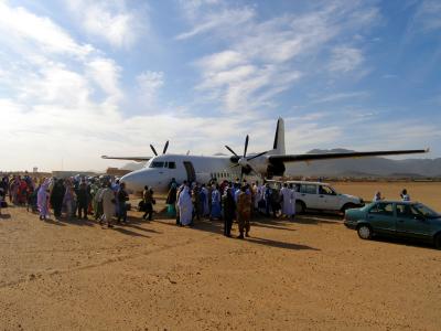 250 people trying to get onboard the Fokker