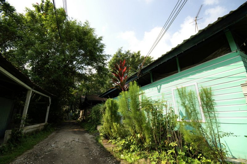 Kampung Lor. Buangkok