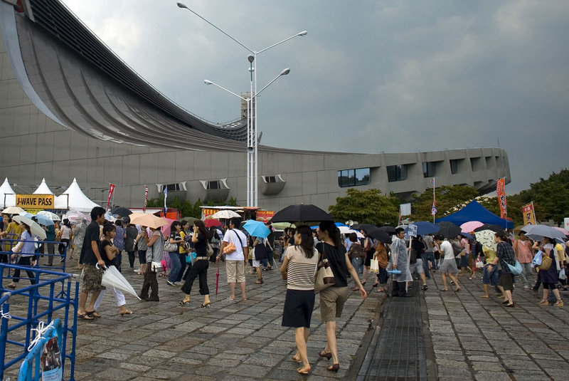 Going to the concert in a rainy afternoon...