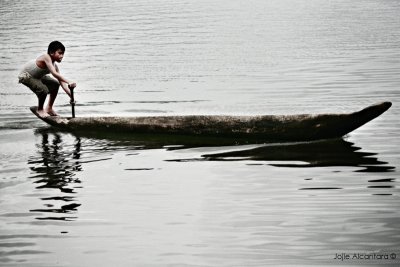 Boat boy, Lake Sebu