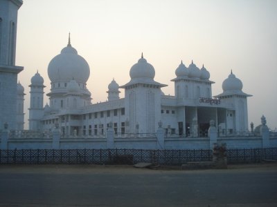 Jai Guru Dev Temple (Naam Yog Sadhna Mandir) - Mathura (2).jpg