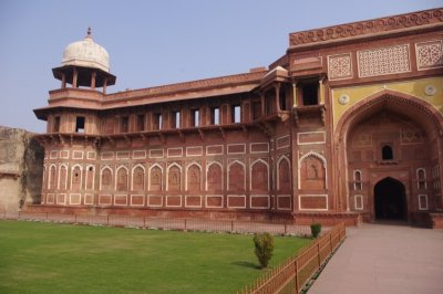Jehangiri Palace Entrance.jpg