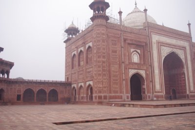 Taj Mahal Masjid (2).jpg