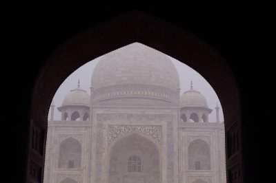 Taj Mahal from Masjid.jpg
