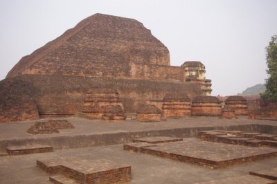 Backside of Sariputta Stupa (3).jpg