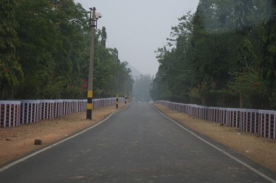 Road to Rajgir.jpg