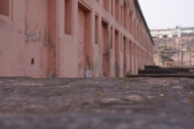 Wall Surrounding Lalbagh Fort.jpg