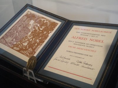 Noble Prize Metal at National Museum.jpg