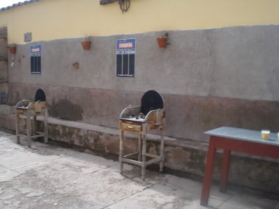 Playing Sapo (Frog) (3).jpg
