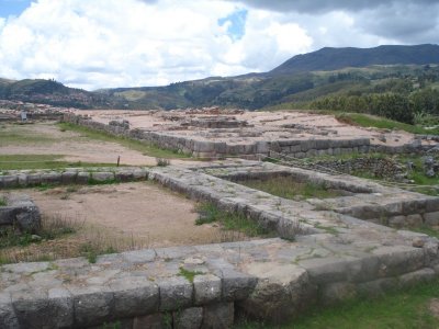 Ruins at Sacsayhuaman.jpg