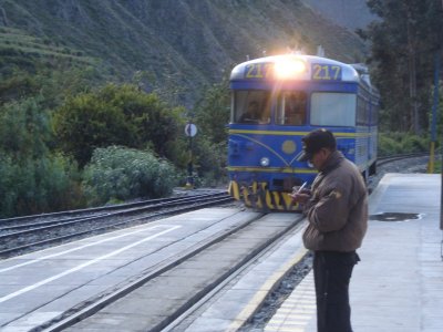 Ollantaytambo Train Station (6).jpg