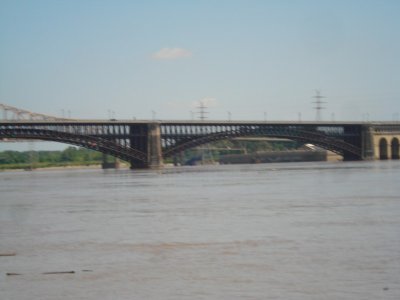 Eads Bridge.jpg