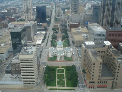 View of St Louis from Gateway Arch Observation Deck (10).jpg