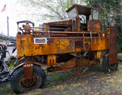 hyster straddle carrier 2.jpg