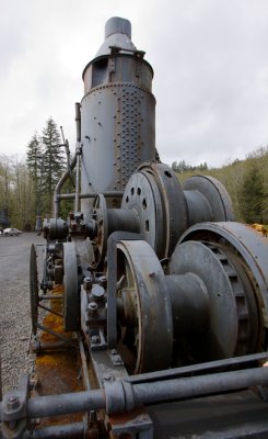 willamette iron and steel loader.jpg