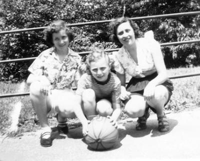 Left to right: Phyllis, Marilyn and Sylvia - Richard's cousins - mother's side (circa 1950)