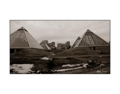 5 Pyramids