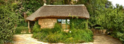 Garden cottage near the swimming pool