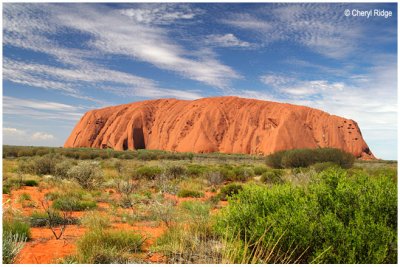 0068b-uluru-around-lunchtime.jpg