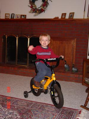 Ethan_firstbikeNov2004
