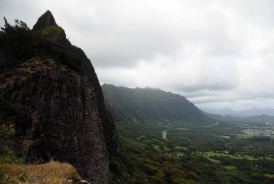 nu'uanu pali cliff.jpg
