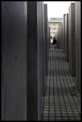 IMG_8625 - Mmorial de l'Holocauste.jpg