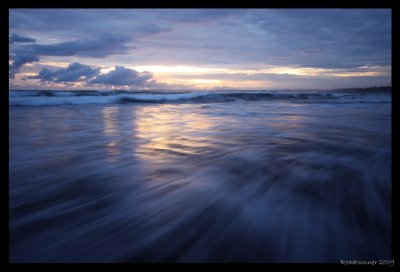 Ocean waves in blur 2.jpg