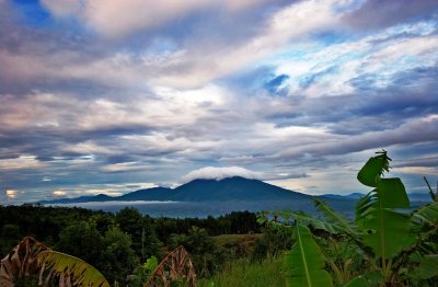 The mt. Salak shot