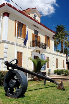 LAVRIO ...