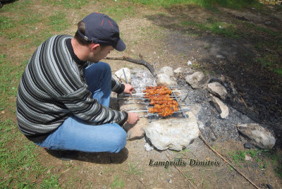 GREEK   SOUVLAKI   ! ! !