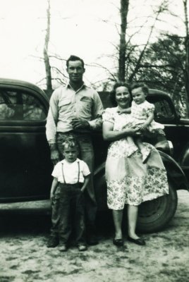 memmaw, pappaw, mom and uncle ronnie...