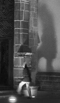 Las-Monjas-detail.jpg