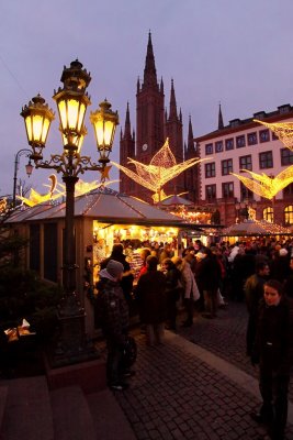 Wiesbaden Weihnachtsmarkt 200cr2p Nik.jpg