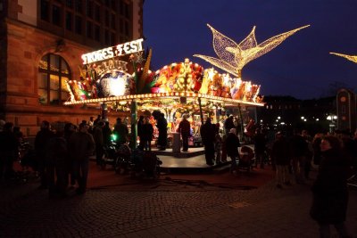 Wiesbaden Weihnachtsmarkt 258cr2 Nik.jpg