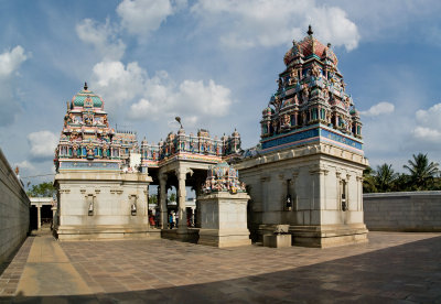 Meenakshi Sundareshwara Temple