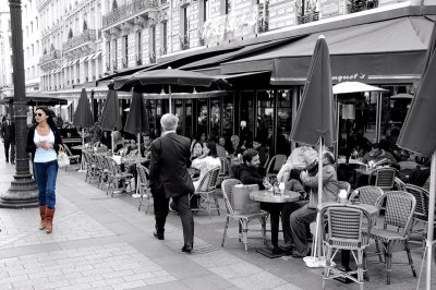 Sur les Champs-Elysees