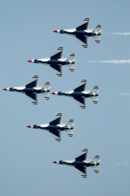 US Air Force Thunderbirds F-16s