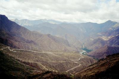   Straight as an arrow starts our road from Celendin to Leimebamba