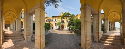 Look from portico to wards the Dalmatian Square