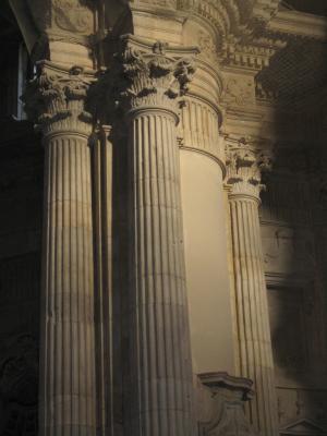 Cathedral_columns.jpg