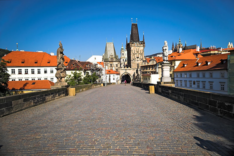 The western end of the bridge, early in the morning