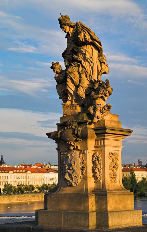 Statue on the bridge