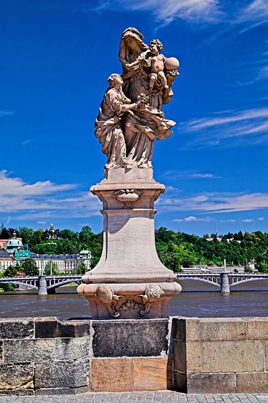 Statue on the bridge