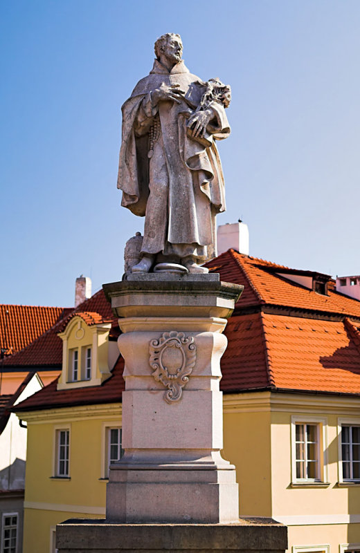 Statue on the bridge