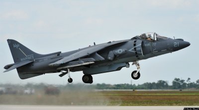 AV-8B Harrier - Touch n' Go