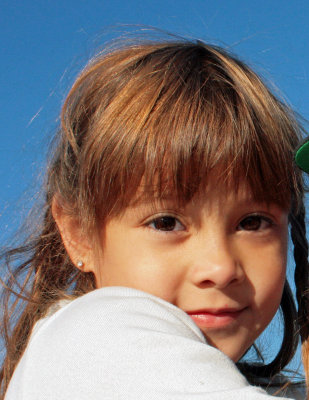 girl at balloon festival