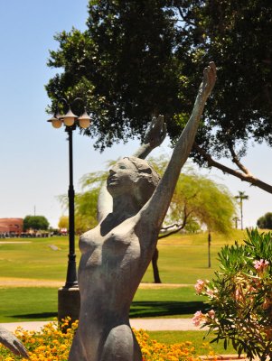 Civic-Center-Statue