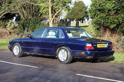 Jaguar XJ8